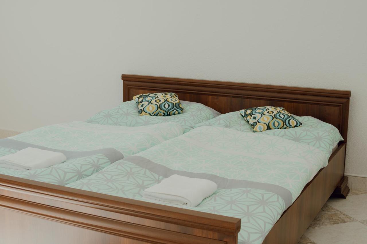 Apartman Emily เบรซโน ภายนอก รูปภาพ